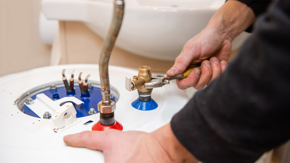 Water Heater Maintenance in Villa Verde